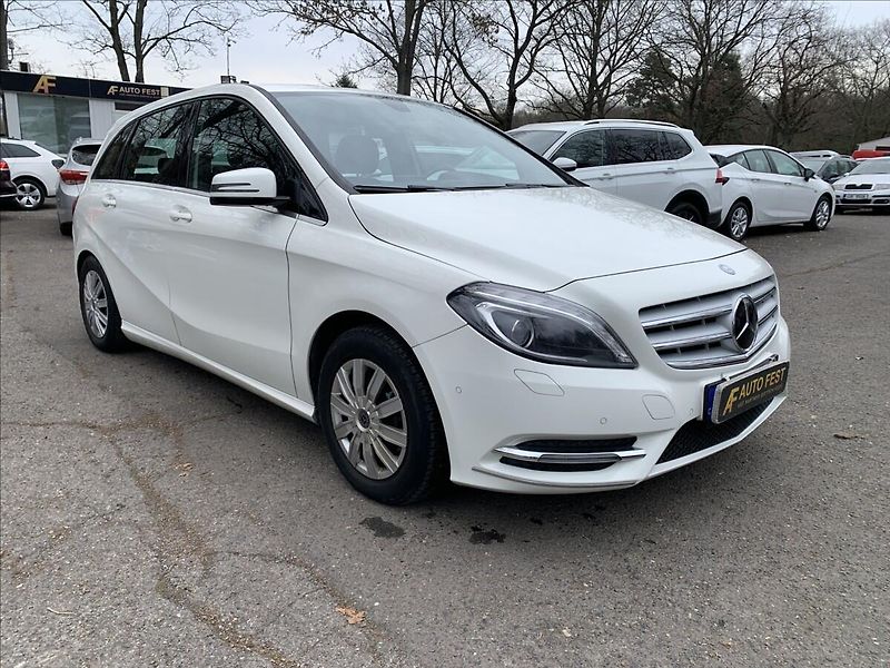Mercedes-Benz Třídy B 1,6 B180 ČR - fotka 3 z 17