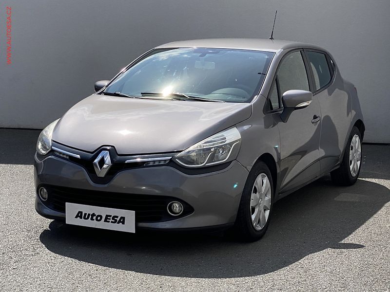 Renault Clio (2013) 1.5 dCi, AC, navi - fotka 3 z 15