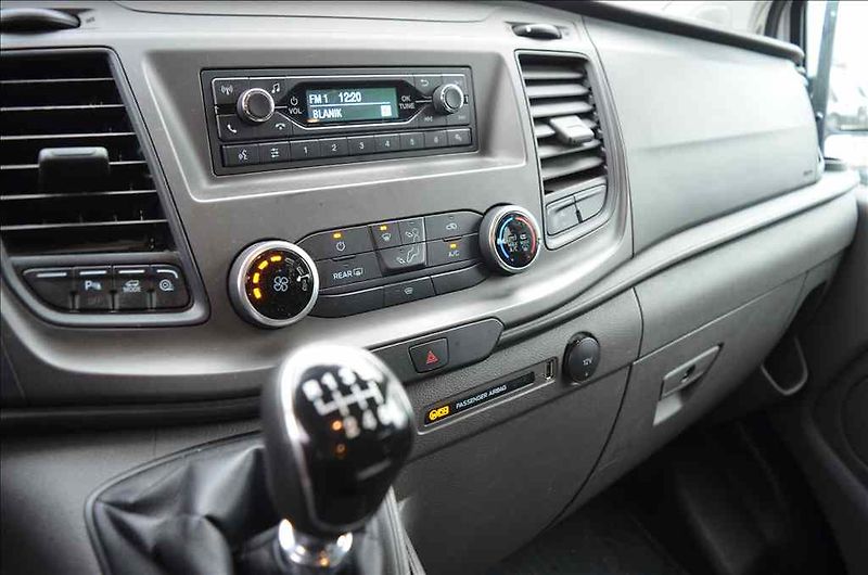 Ford Transit (2022) CUSTOM 2,0 D - fotka 12 z 18
