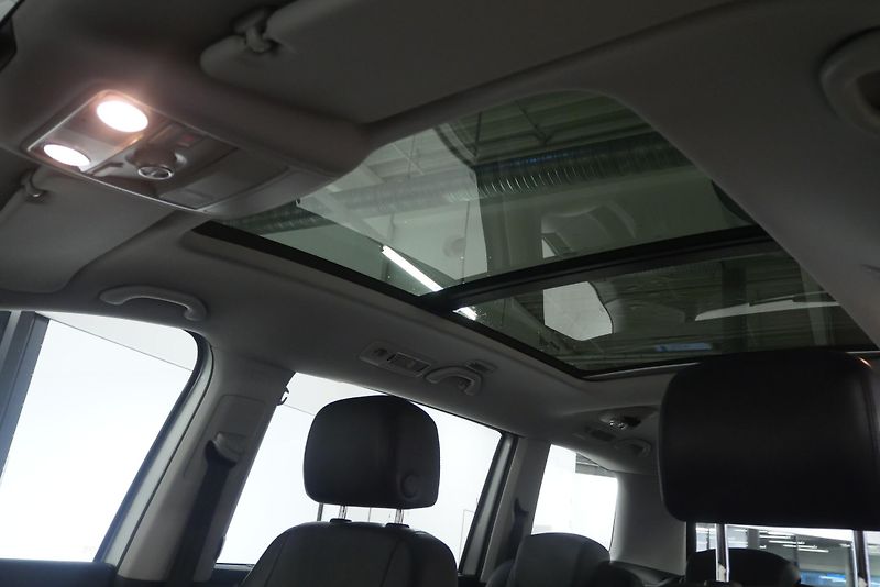 Seat Alhambra - fotka 15 z 30