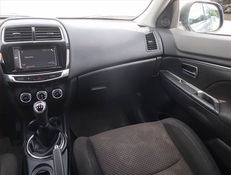 Mitsubishi ASX (2017) 1.6 MIVEC, ČR,1.maj - fotka 8 z 21