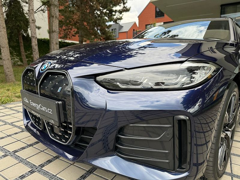 BMW Ostatní eDrive 40, Tažné, M-paket, - fotka 10 z 40