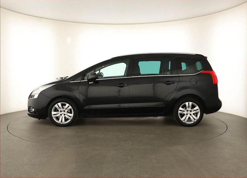 Peugeot 5008 (2011) 2.0 HDI, Automat, Xenony - fotka 3 z 19