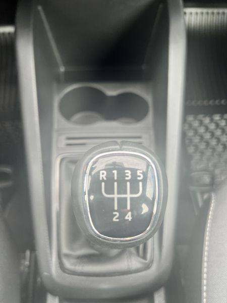 Škoda Fabia 1.0TSi 70kw KAMERA TEMPOMAT - fotka 25 z 43
