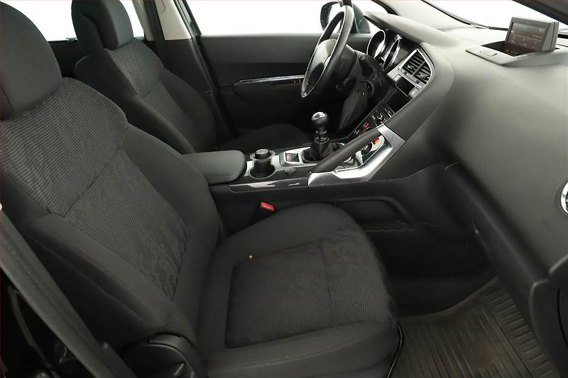 Peugeot 3008 (2012) 1.6 HDi, Navi, Tempomat - fotka 11 z 14