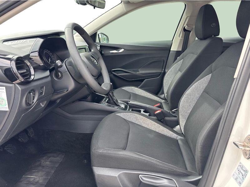 Škoda Fabia 1,0 MPI 48 kW ACTIVE - fotka 11 z 26