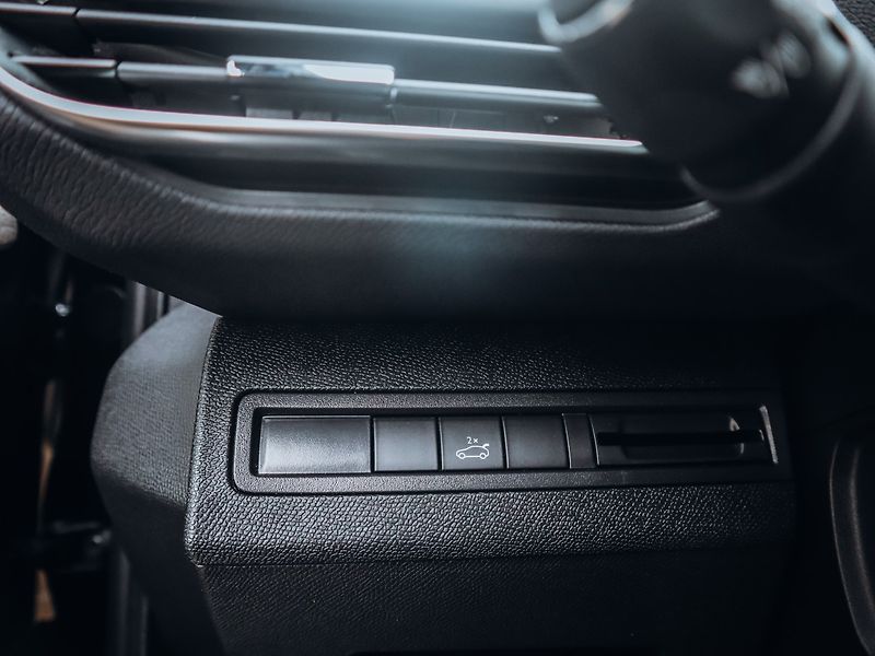 Peugeot 5008 2.0 BlueHDi EAT8 GT Line - fotka 14 z 32