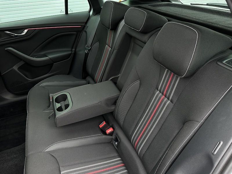 Škoda Scala 1.0TSi 116PS Monte Carlo Matri - fotka 38 z 46
