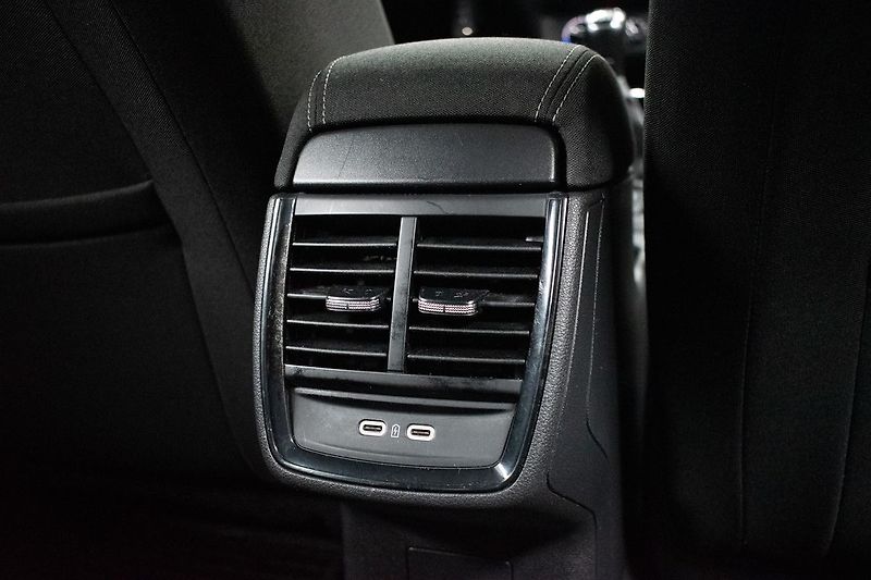 Škoda Scala 1.6 TDI SmartLink+*DPH*ČR 1.M* - fotka 14 z 39