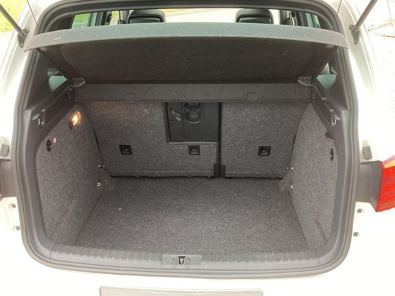 Volkswagen Tiguan (2013) 2.0TDI R-line - fotka 32 z 37