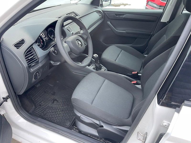 Škoda Fabia (2021) Combi 1.0 TSI / 70 kW Active T - fotka 7 z 30