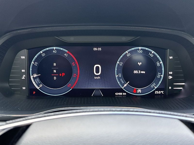 Škoda Octavia (2024) Combi 2.0 TDI DSG Style - fotka 6 z 32