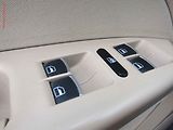 Volkswagen Touran (2012) 2.0TDi, DSG - náhled 11