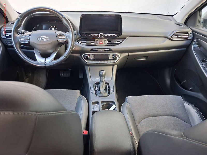 Hyundai i30 (2022) 1.5T-GDi 48V MHEV, ČR, Style - fotka 8 z 20