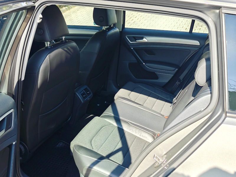 Volkswagen Golf (2014) 1,2 TSI 77 kW Comfortline - fotka 17 z 39