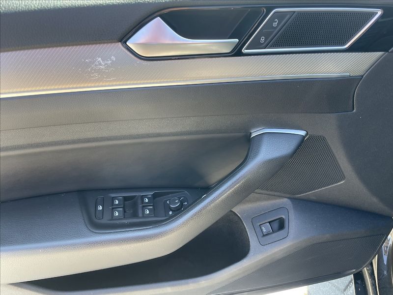 Volkswagen Arteon 2,0 BiTDi 176kw R-Line 4x4 DPH - fotka 25 z 39