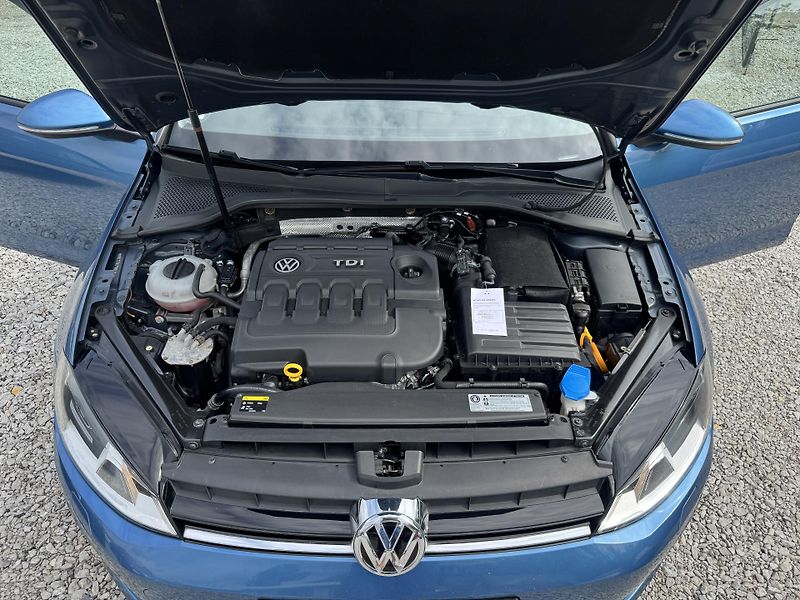 Volkswagen Golf (2015) 1.6TDi,DSG,rezervace - fotka 39 z 49