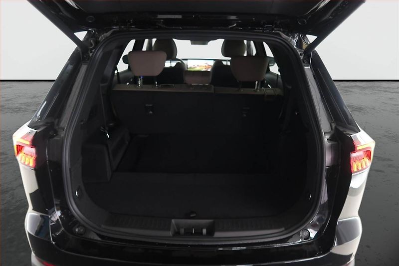 Chery Tiggo 8 (2026) 1.6 TGDI, UNIQUE, Ad. tempomat - fotka 14 z 23