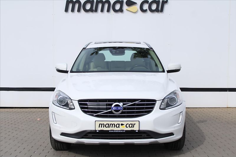 Volvo XC60 2.4 D4 140kW SUMMUM - fotka 2 z 27