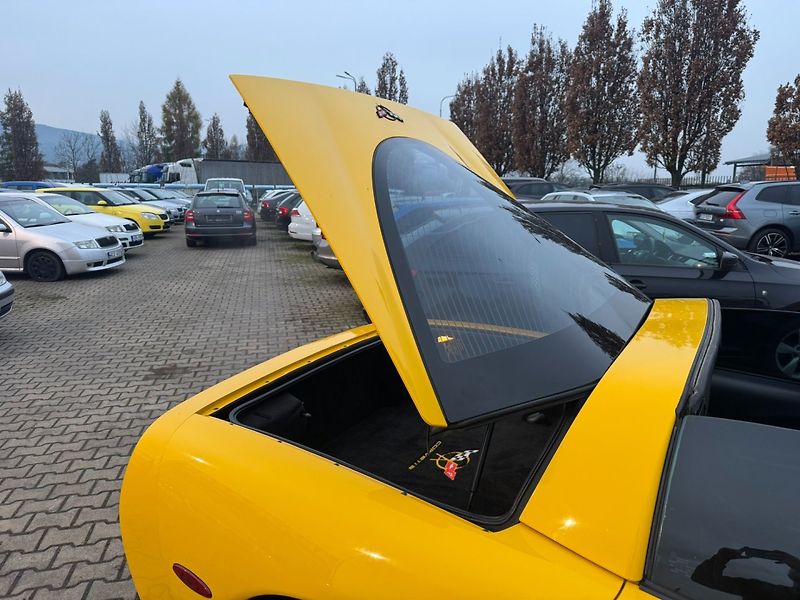 Chevrolet Corvette (2001) C5 TARGA LS1 5,7L V8 261KW DPH - fotka 43 z 50