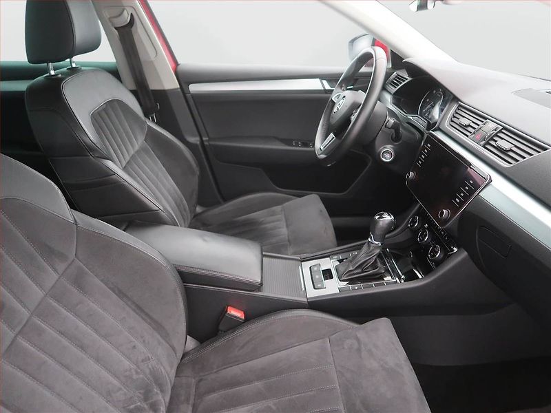 Škoda Superb (2019) Style 2.0 TDI, Automat - fotka 9 z 19