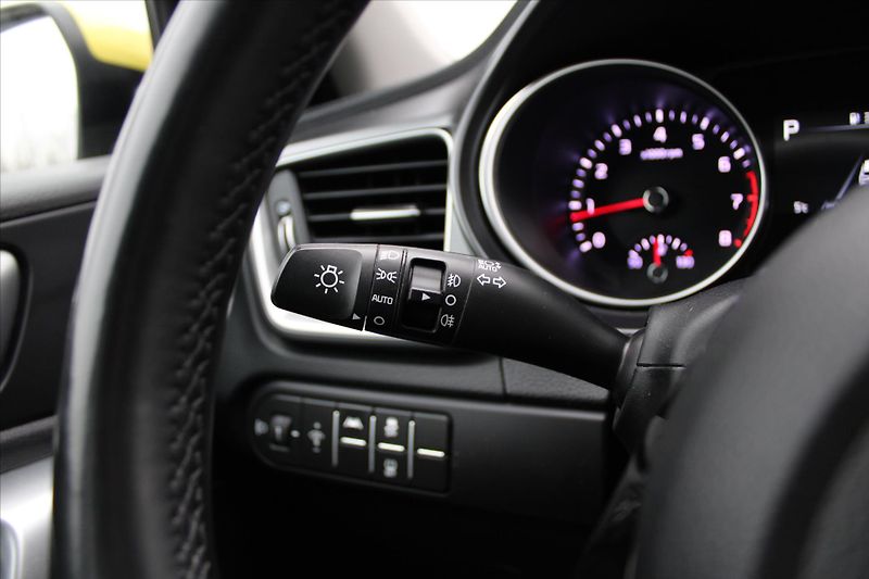 Kia Ceed 1.5 T-GDI 117kW SPIN DCT ČR - fotka 17 z 23