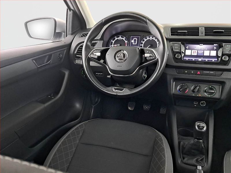 Škoda Fabia (2022) Ambition 1.0 TSI, ČR,1.maj - fotka 7 z 17