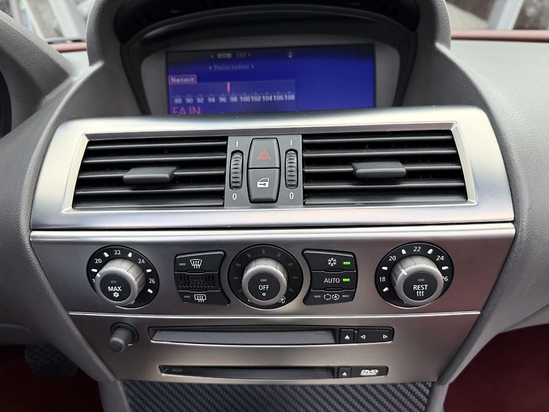 BMW Řada 6 645 Ci Cabrio REZERVACE - fotka 30 z 41