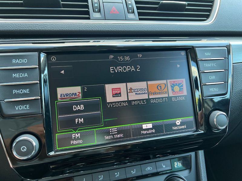 Škoda Superb (2015) 2.0TDi 110kW DSG! Style+! ČR! - fotka 34 z 40