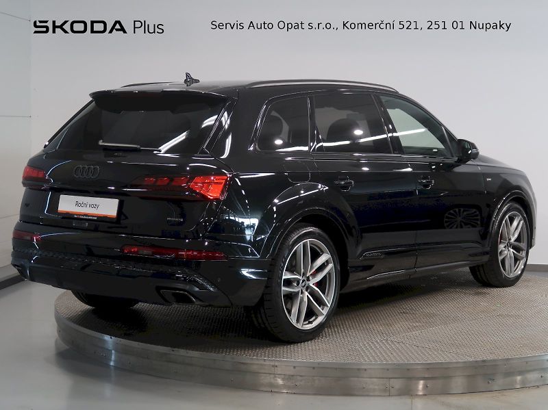 Audi Q7 (2025) S-LINE 50TDI 210KW QUATTRO 7MÍ - fotka 2 z 46