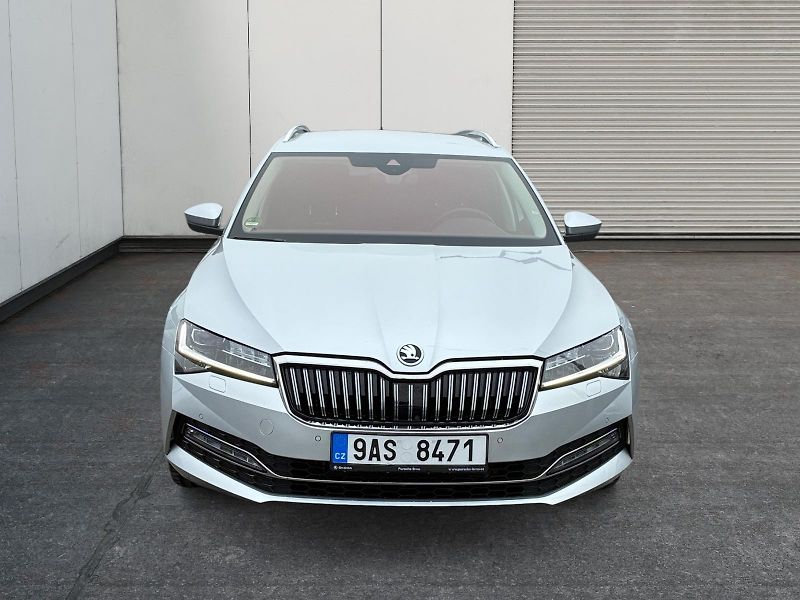 Škoda Superb (2023) L&K 2.0TDI 147kW DSG TAŽNÉ CZ - fotka 2 z 11