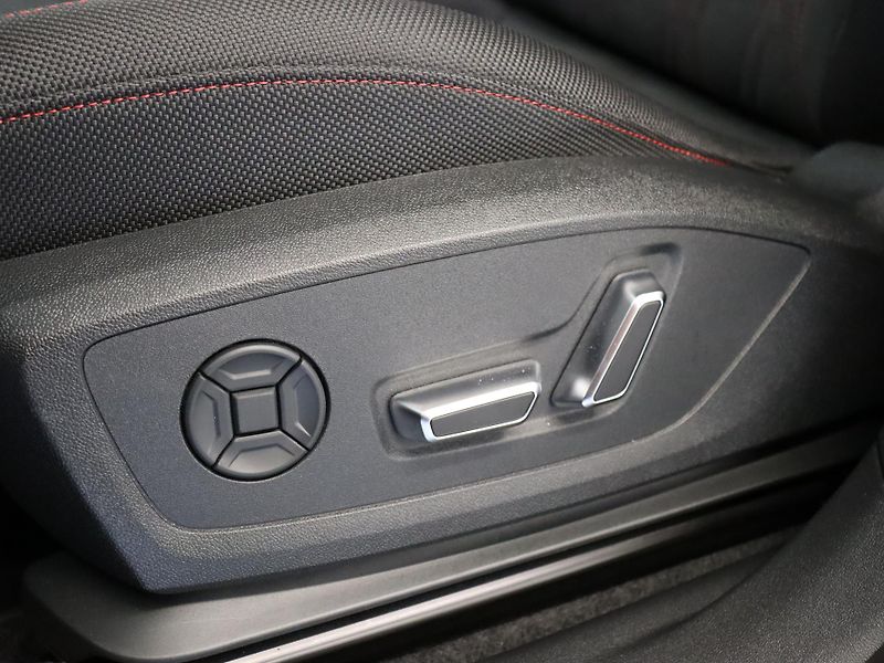 Audi Q3 TFSI Stronic - fotka 11 z 30