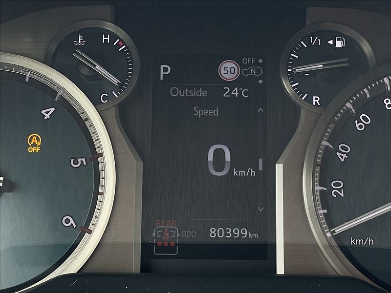 Toyota Land Cruiser 2,8 D4-D AT6 Executive NAVI - fotka 10 z 24
