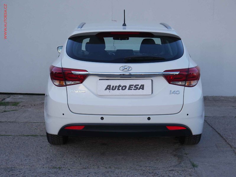 Hyundai i40 (2016) 1.6GDi, Xenon, AC - fotka 5 z 17