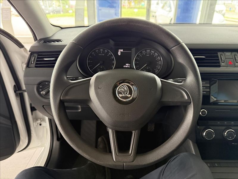 Škoda Octavia 1,6   TDI 66kW,SERVISKA,2.MAJ, - fotka 13 z 23