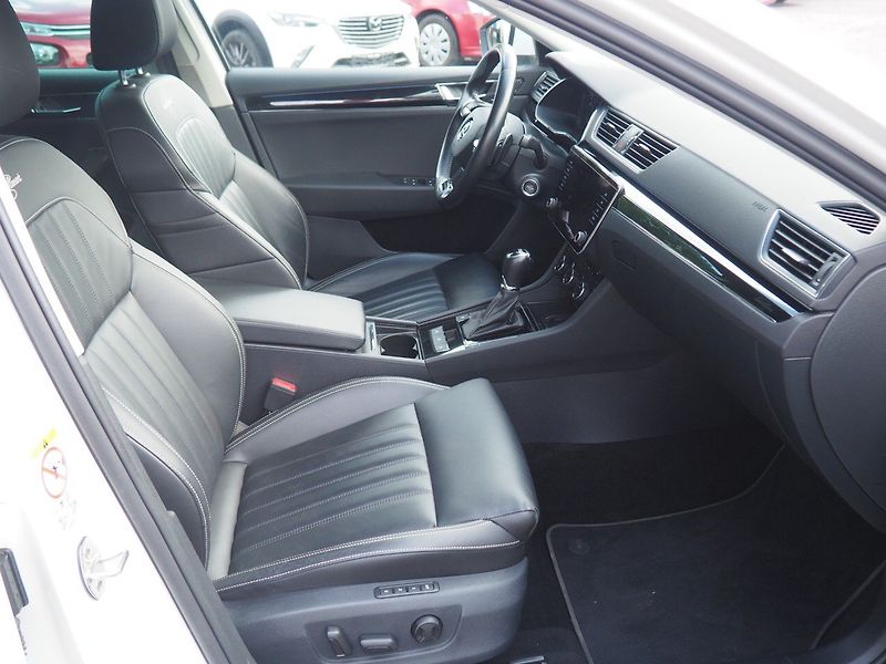 Škoda Superb (2021) 1.4 iV Hybrid L&K DSG Webasto - fotka 20 z 48