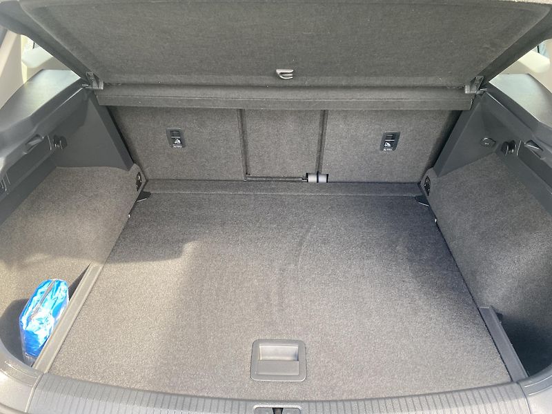 Volkswagen Tiguan 1.4 TSI 92kW -1xMAJ.-ALU-TAŽNÉ - fotka 31 z 46