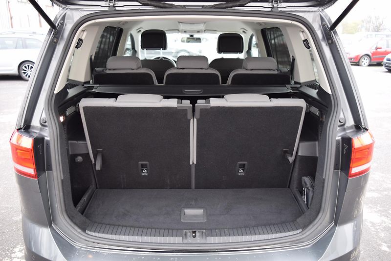 Volkswagen Touran (2017) 1.4TSI 110kw HIGHLINE 7M TAŽNÉ - fotka 9 z 50