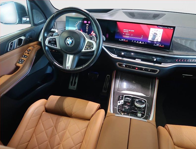 BMW X5 (2023) xDrive30d - fotka 7 z 14