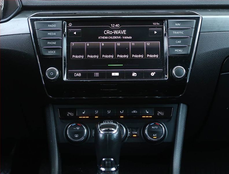 Škoda Superb (2015) Style Plus 1.6 TDI, Automat - fotka 12 z 16