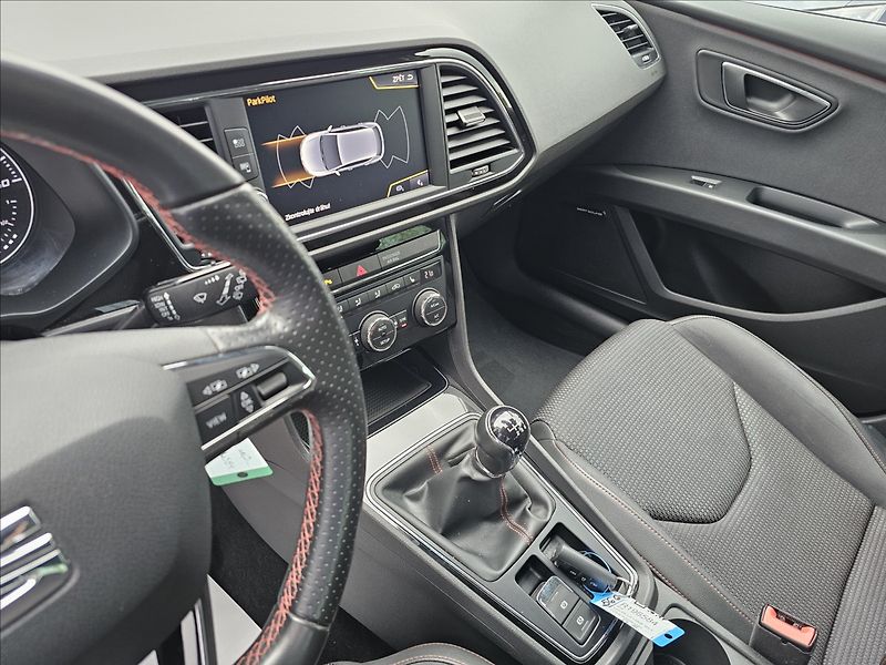 Seat Leon 1,4TSi 110KW FR led NAVI - fotka 13 z 44