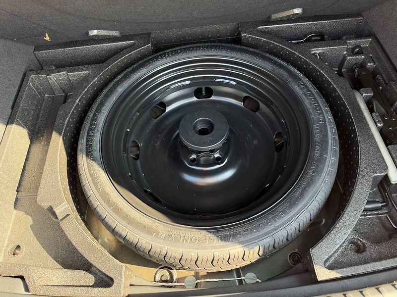 Škoda Karoq SportLine Exclusive 2,0 TDI 11 - fotka 13 z 35