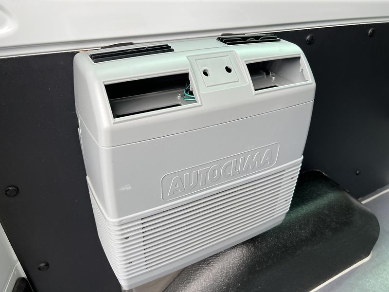 Ford Transit Custom 2.0 TDCi 96 kW RAMPA - fotka 14 z 25