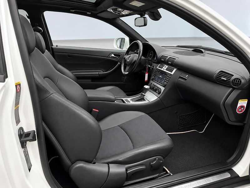 Mercedes-Benz CLC (2010) - fotka 15 z 19