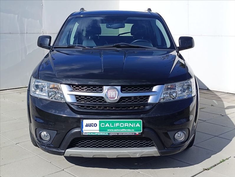 Fiat Freemont 2,0 MULTIJET 7MÍST AWD AT NAVI - fotka 3 z 41