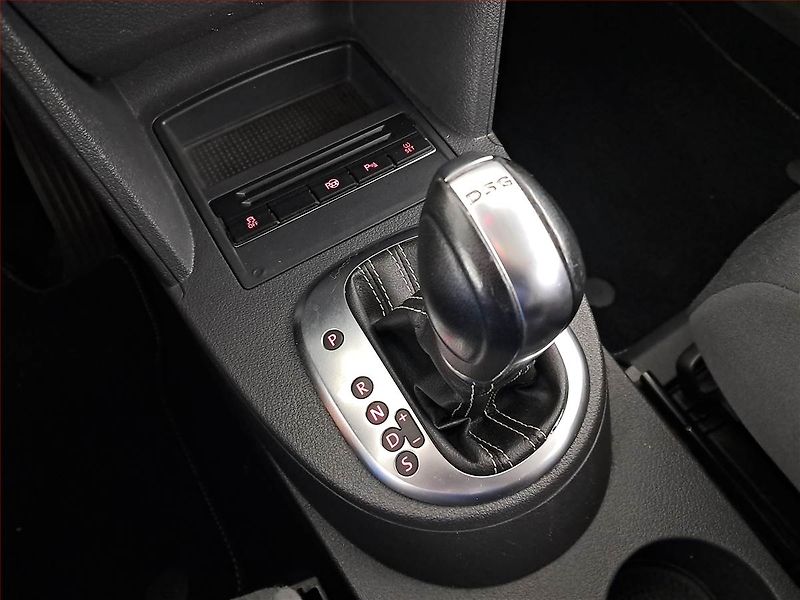 Volkswagen Touran (2012) 1.4 TSI, Automat, Navi - fotka 17 z 17