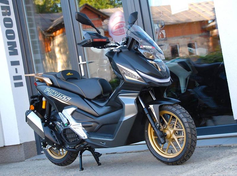 Kentoya (2026) V-Cross 125 4T - fotka 2 z 25