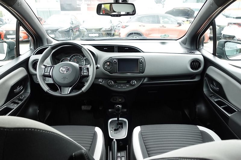 Toyota Yaris 1.33 VVT-i Multidrive S Bi-ton - fotka 15 z 28