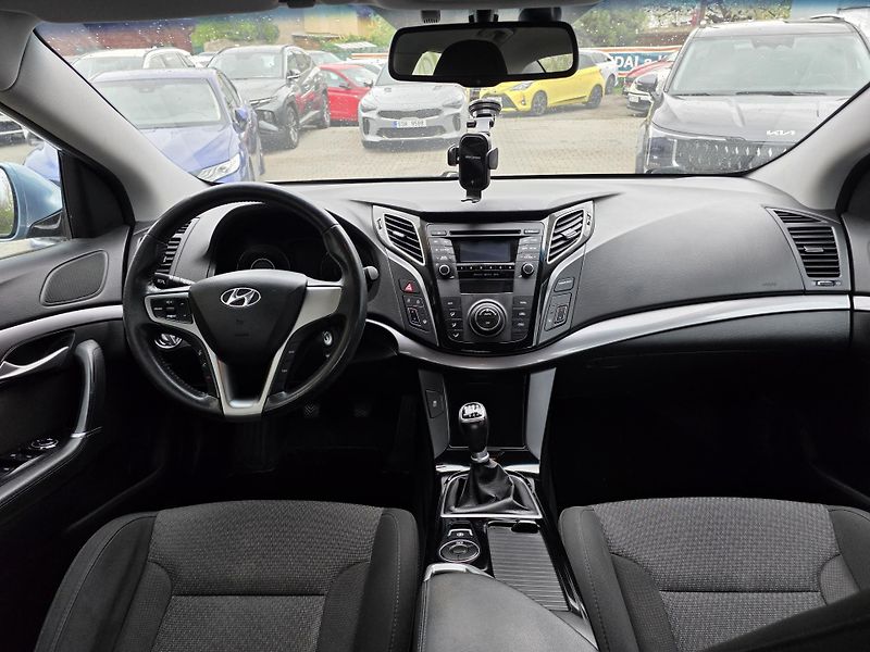 Hyundai i40 1.7-NÍZKÉ KM-AUT.KLIMA-ALU - fotka 3 z 19