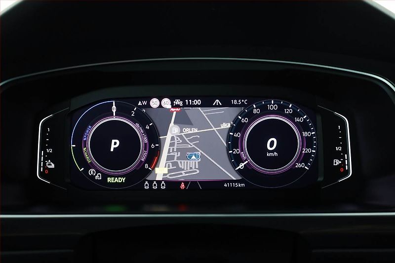 Volkswagen Tiguan (2022) R-Line 1.4 TSI eHybrid - fotka 8 z 20